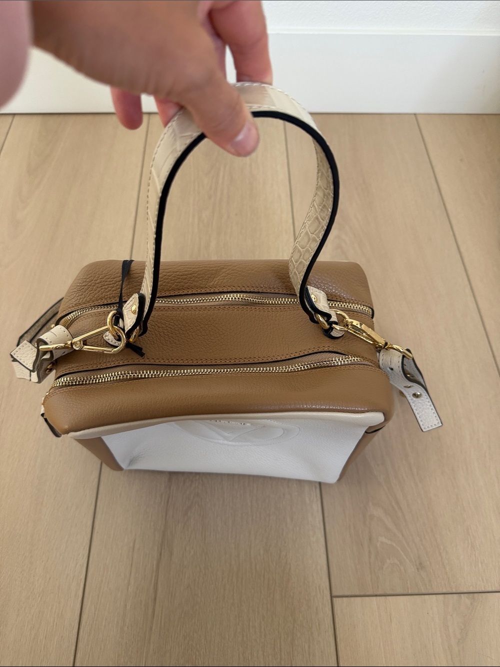Valentino Cream and Brown Leather Crossbody with Embossed V Logo - Picture 8 of 16